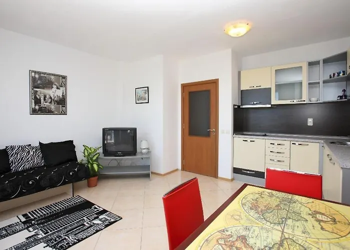 Sofia In Sunny Appartement