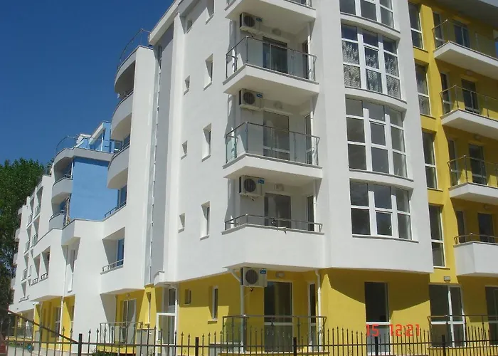 Sofia In Sunny Appartement *