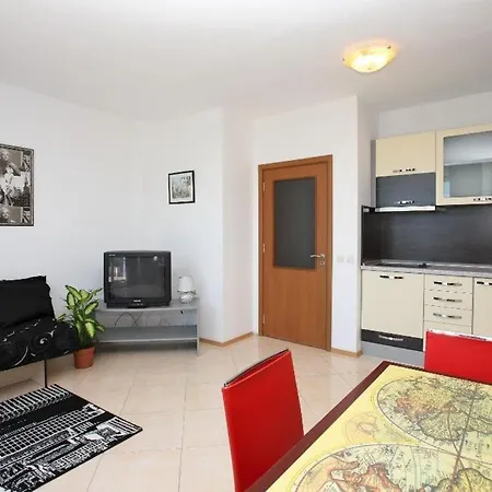 Sofia In Sunny Appartement