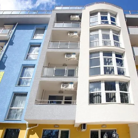 Sofia In Sunny * Slantchev Briag