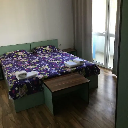 Sofia In Sunny Apartamento *